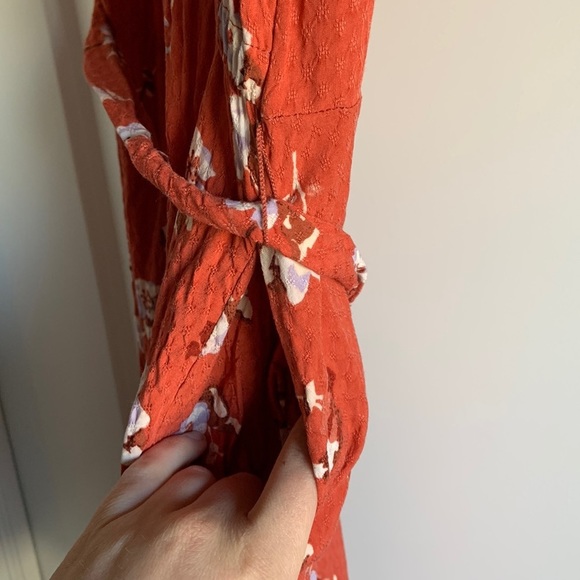 Universal Thread Coral Short Sleeve Dress Mini Floral Wrap - Picture 10 of 11